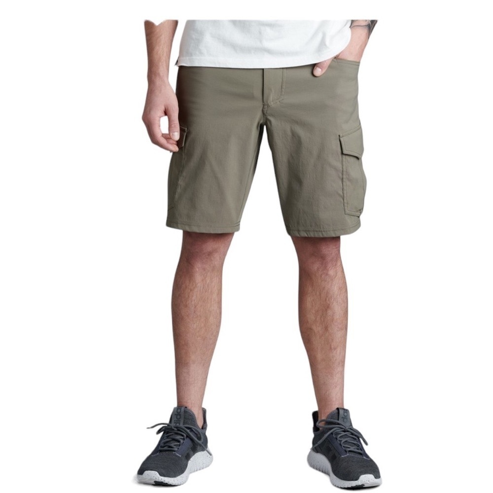 Kuhl 8 pocket cargo shorts